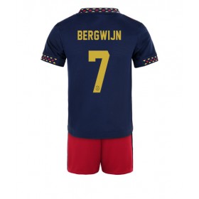 Baby Fußballbekleidung Ajax Steven Bergwijn #7 Auswärtstrikot 2022-23 Kurzarm (+ kurze hosen)